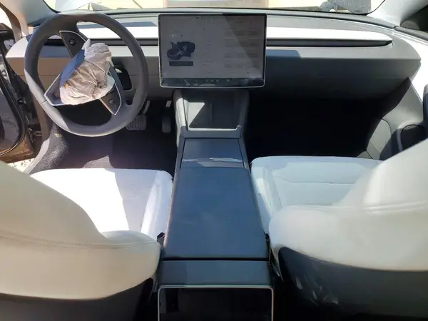 5YJ3E1EA9SF981004 2025 TESLA MODEL 3 - Image 8