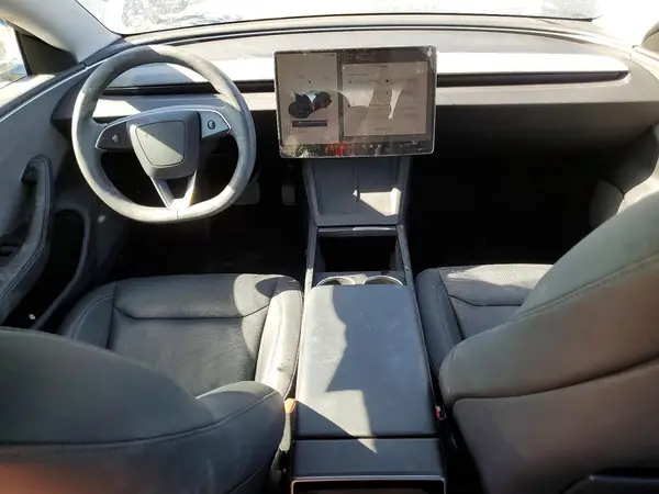 5YJ3E1EA9SF983903 2025 TESLA MODEL 3 - Image 8