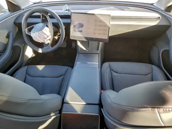 5YJ3E1EA9SF984680 2025 TESLA MODEL 3 - Image 8