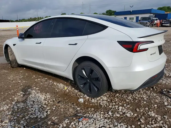 5YJ3E1EA9SF987868 2025 TESLA MODEL 3 - Image 2