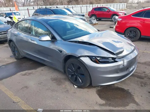 5YJ3E1EA9SF990432 2025 TESLA MODEL 3 - Image 1