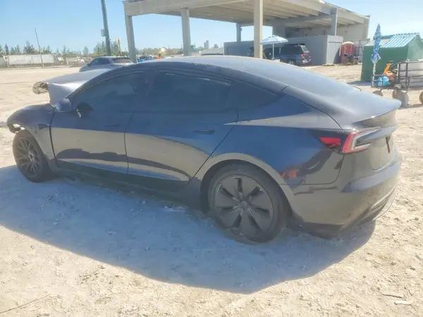 5YJ3E1EA9SF995517 2025 TESLA MODEL 3 - Image 2