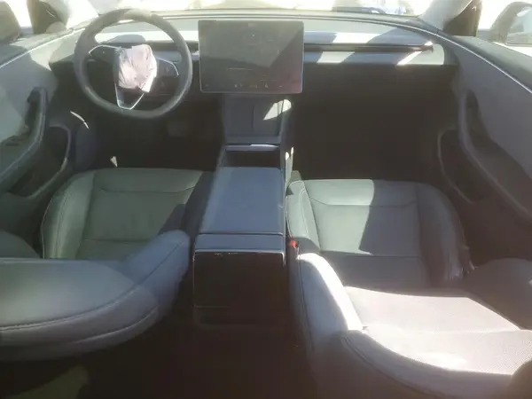 5YJ3E1EA9SF995517 2025 TESLA MODEL 3 - Image 8