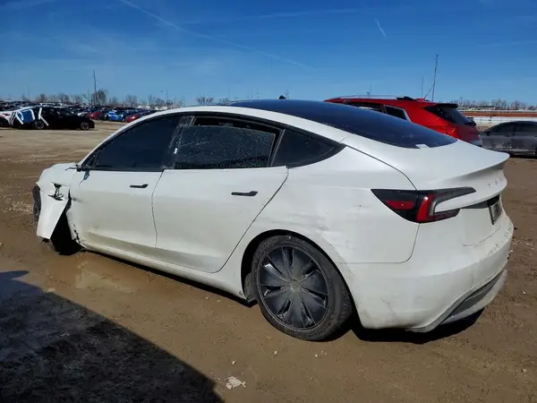 5YJ3E1EA9SF996490 2025 TESLA MODEL 3 - Image 2