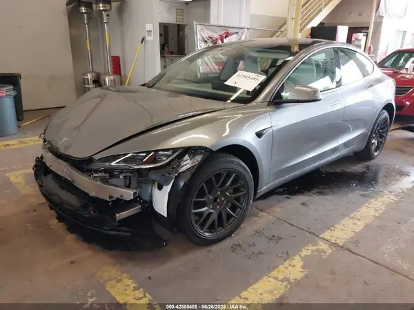 5YJ3E1EA9SF998661 2025 TESLA MODEL 3 - Image 2