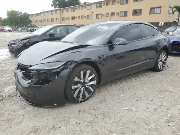 5YJ3E1EA9SF999034 2025 TESLA MODEL 3 - Image 1