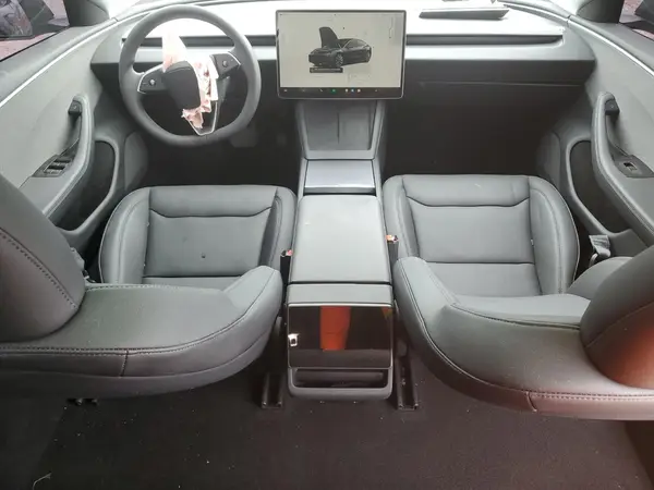 5YJ3E1EA9SF999034 2025 TESLA MODEL 3 - Image 8