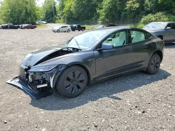 5YJ3E1EA9SF999292 2025 TESLA MODEL 3 - Image 1
