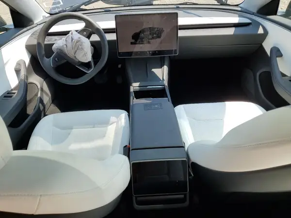 5YJ3E1EA9SF999292 2025 TESLA MODEL 3 - Image 8