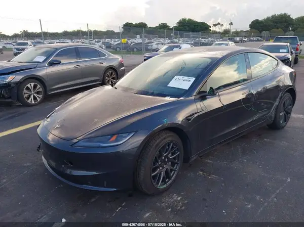 5YJ3E1EA9SF999728 2025 TESLA MODEL 3 - Image 2