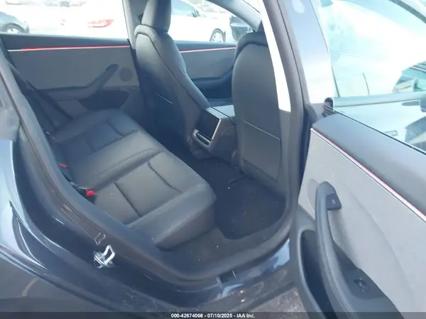 5YJ3E1EA9SF999728 2025 TESLA MODEL 3 - Image 8