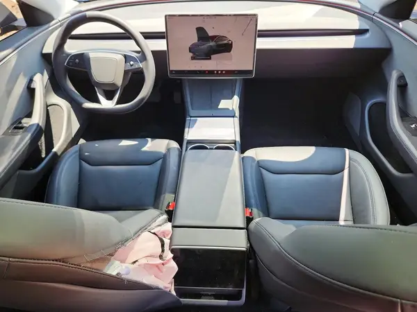 5YJ3E1EA9TF131035 2026 TESLA MODEL 3 - Image 8