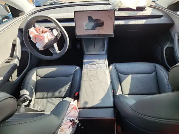 5YJ3E1EA9TF145985 2026 TESLA MODEL 3 - Image 8