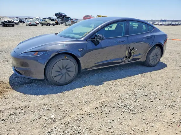 5YJ3E1EA9TF199304 2026 TESLA MODEL 3 - Image 1