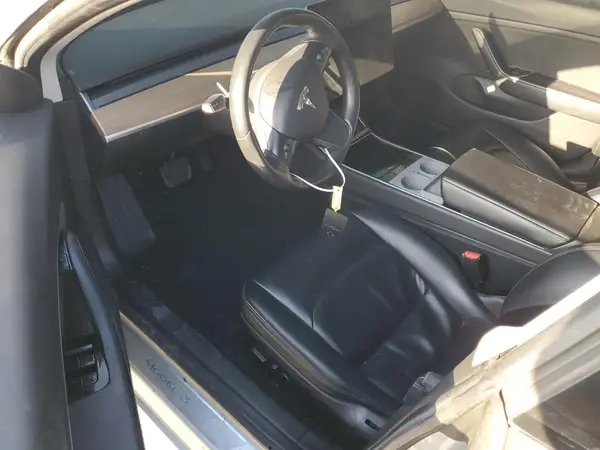 5YJ3E1EAXHF000686 2017 TESLA MODEL 3 - Image 8