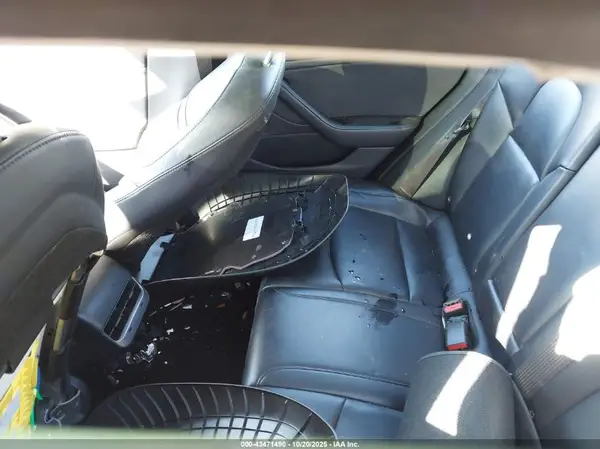 5YJ3E1EAXJF004694 2018 TESLA MODEL 3 - Image 8