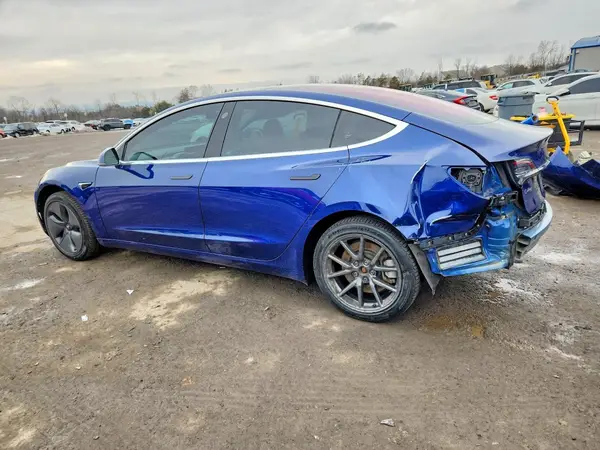 5YJ3E1EAXJF005490 2018 TESLA MODEL 3 - Image 2