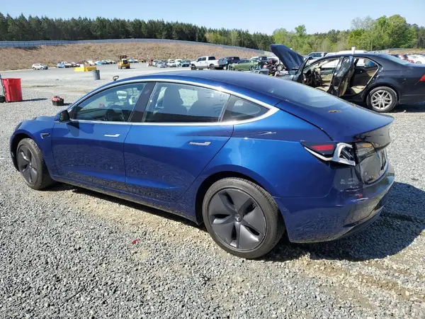 5YJ3E1EAXJF005621 2018 TESLA MODEL 3 - Image 2