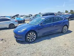 5YJ3E1EAXJF008101 2018 TESLA MODEL 3