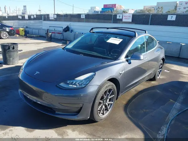 5YJ3E1EAXJF012780 2018 TESLA MODEL 3 - Image 2