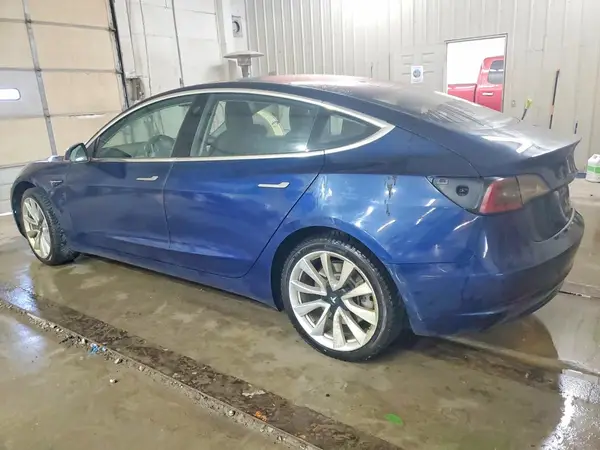 5YJ3E1EAXJF013699 2018 TESLA MODEL 3 - Image 2