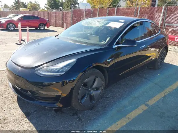 5YJ3E1EAXJF013881 2018 TESLA MODEL 3 - Image 2