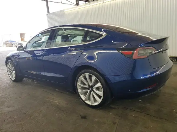 5YJ3E1EAXJF015601 2018 TESLA MODEL 3 - Image 2