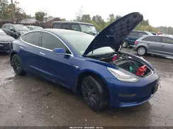5YJ3E1EAXJF016960 2018 TESLA MODEL 3