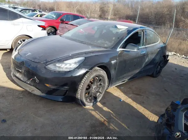 5YJ3E1EAXJF020622 2018 TESLA MODEL 3 - Image 2