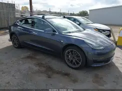 5YJ3E1EAXJF021561 2018 TESLA MODEL 3