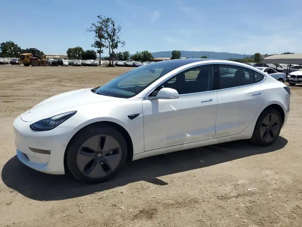 5YJ3E1EAXJF023035 2018 TESLA MODEL 3 - Image 1