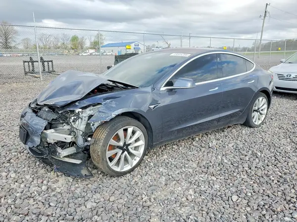 5YJ3E1EAXJF023925 2018 TESLA MODEL 3 - Image 1