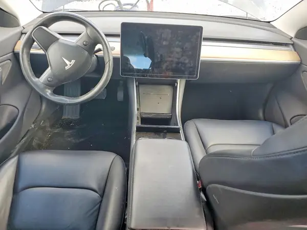 5YJ3E1EAXJF024010 2018 TESLA MODEL 3 - Image 8