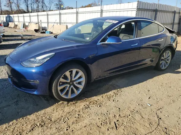 5YJ3E1EAXJF024864 2018 TESLA MODEL 3 - Image 1