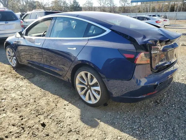 5YJ3E1EAXJF024864 2018 TESLA MODEL 3 - Image 2