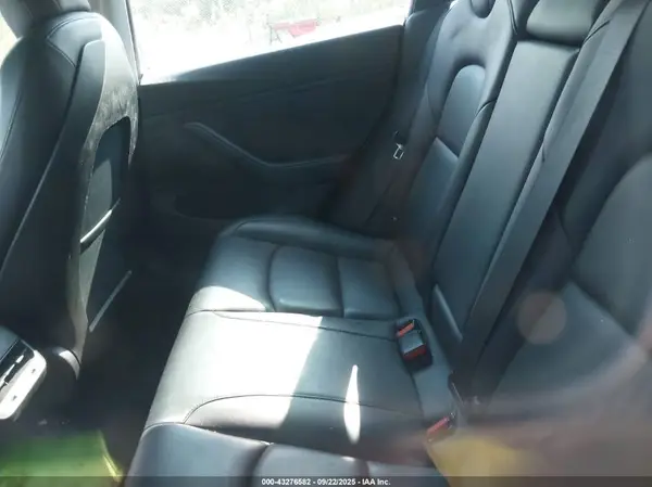 5YJ3E1EAXJF025089 2018 TESLA MODEL 3 - Image 8