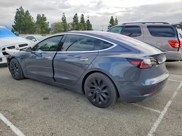 5YJ3E1EAXJF025660 2018 TESLA MODEL 3 - Image 2