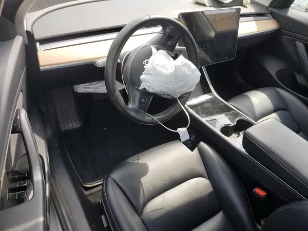 5YJ3E1EAXJF026193 2018 TESLA MODEL 3 - Image 8
