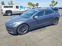 5YJ3E1EAXJF028235 2018 TESLA MODEL 3