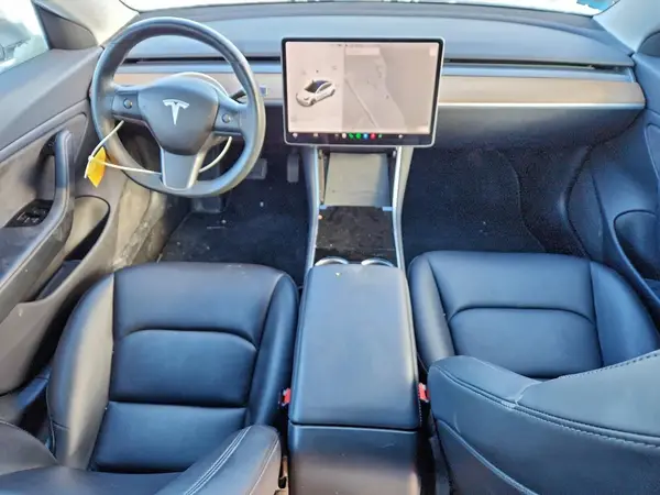 5YJ3E1EAXJF029627 2018 TESLA MODEL 3 - Image 8