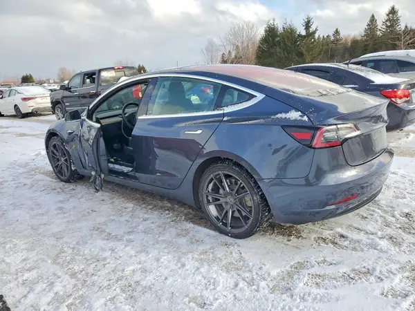 5YJ3E1EAXJF029790 2018 TESLA MODEL 3 - Image 2