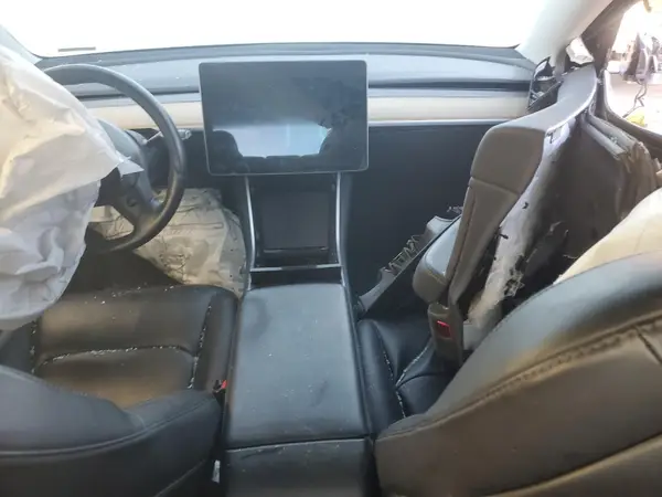 5YJ3E1EAXJF030423 2018 TESLA MODEL 3 - Image 8