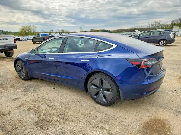 5YJ3E1EAXJF031765 2018 TESLA MODEL 3 - Image 2