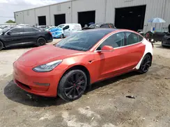 5YJ3E1EAXJF031944 2018 TESLA MODEL 3