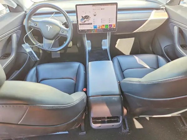 5YJ3E1EAXJF032690 2018 TESLA MODEL 3 - Image 8