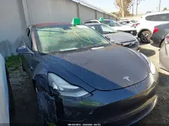 5YJ3E1EAXJF035654 2018 TESLA MODEL 3