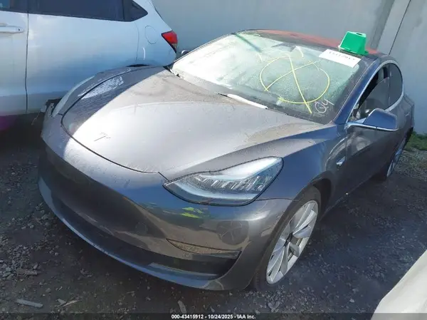 5YJ3E1EAXJF035654 2018 TESLA MODEL 3 - Image 2