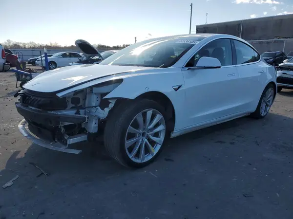 5YJ3E1EAXJF035959 2018 TESLA MODEL 3 - Image 1