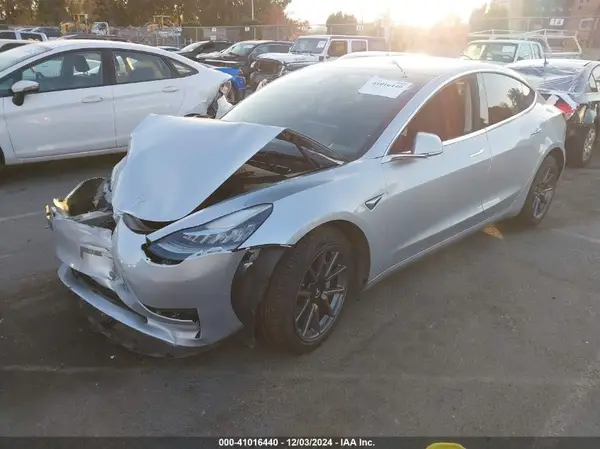 5YJ3E1EAXJF036285 2018 TESLA MODEL 3 - Image 2