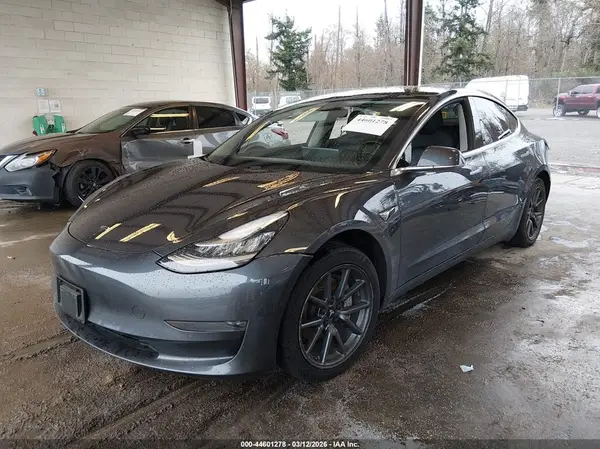 5YJ3E1EAXJF036609 2018 TESLA MODEL 3 - Image 2